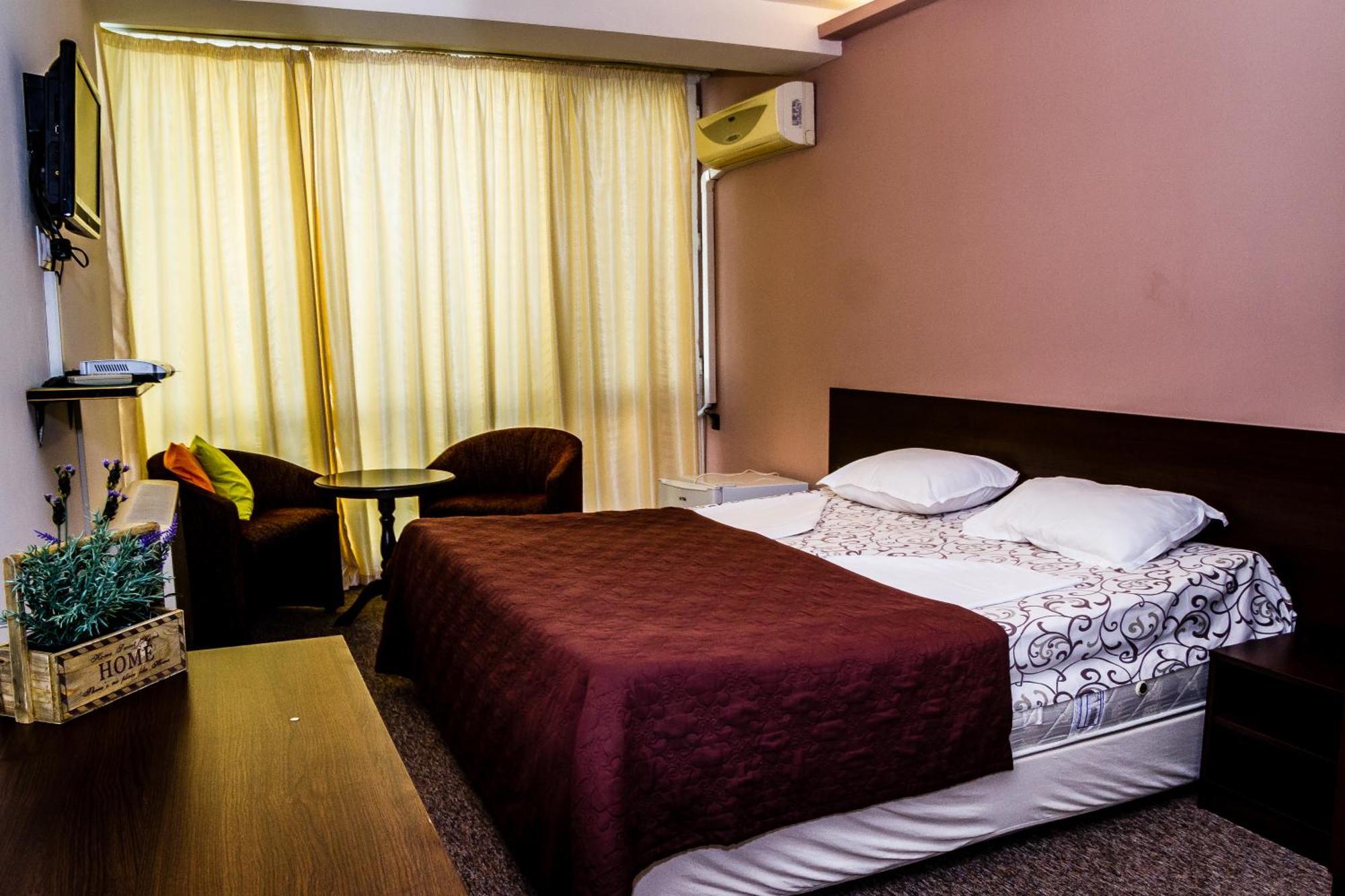 Hotel Sezoni South Burgas Extérieur photo
