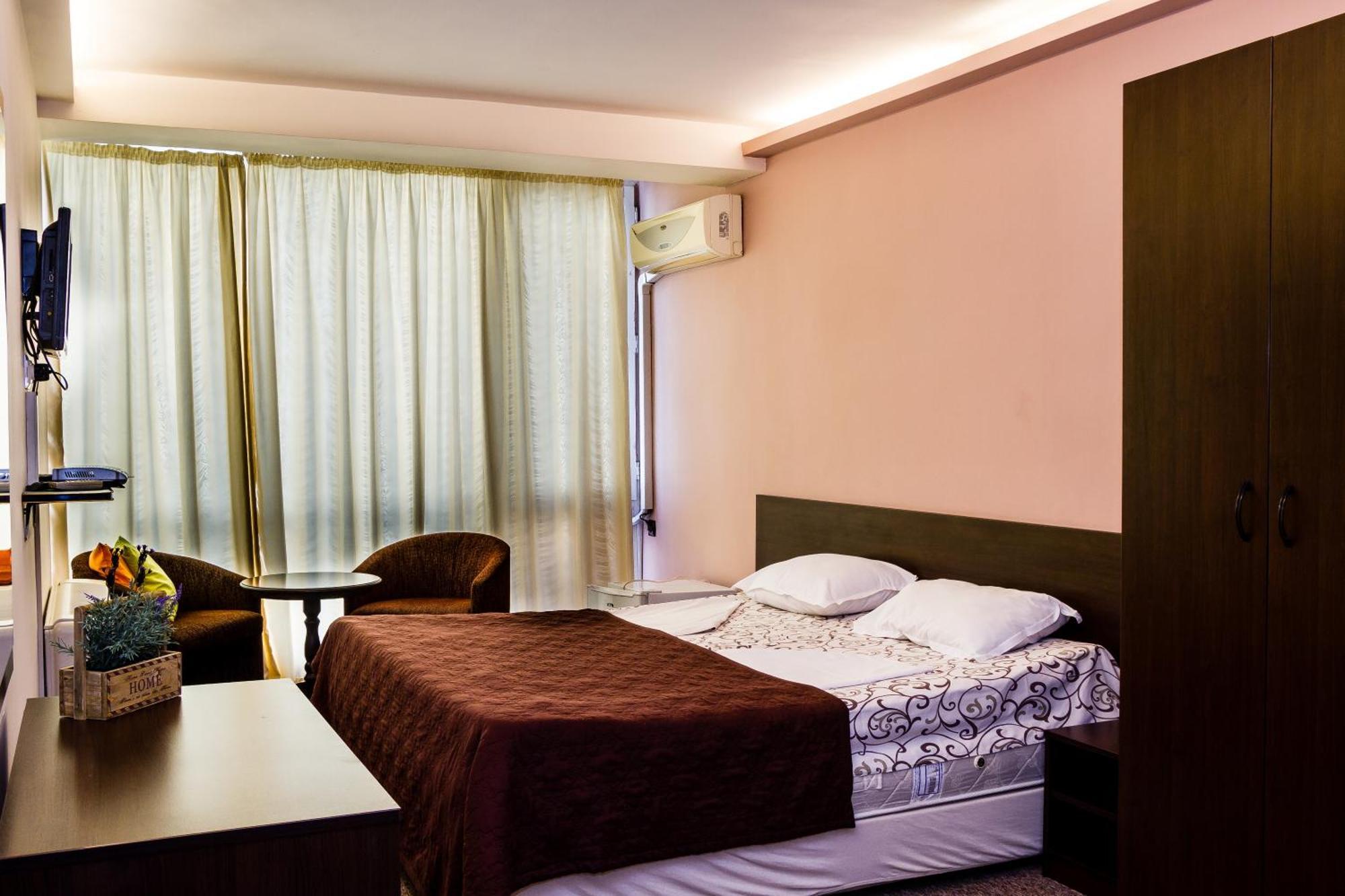 Hotel Sezoni South Burgas Extérieur photo